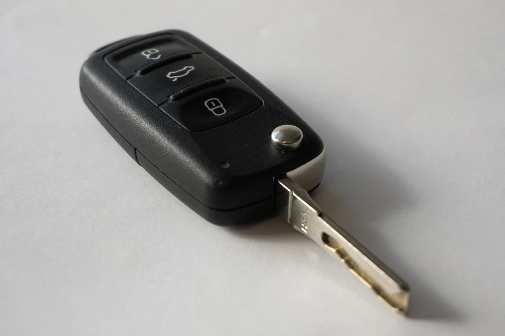 What to Do After You Sell Your Car (Insurance & Registration)
